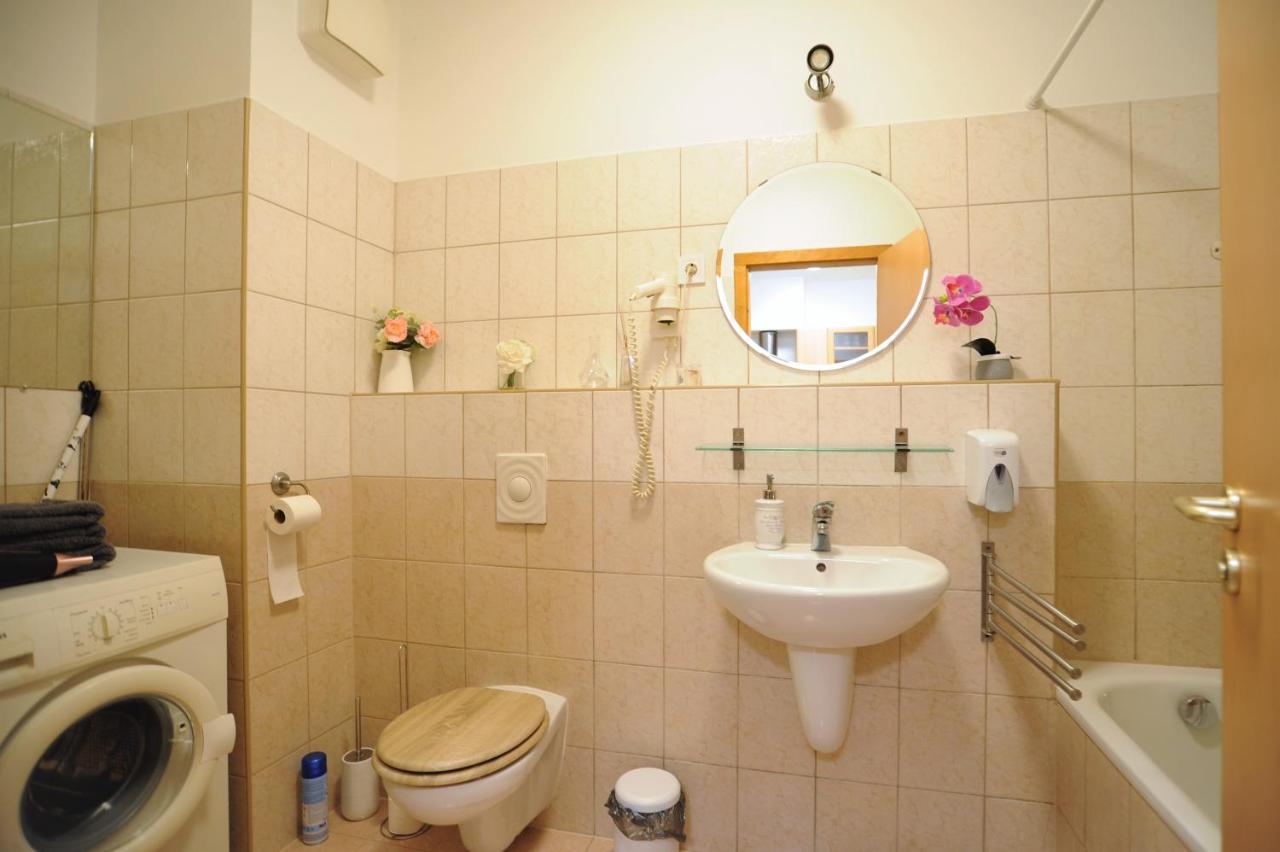 Lovely Apartment In The Heart Of Budapest Budapeste Exterior foto